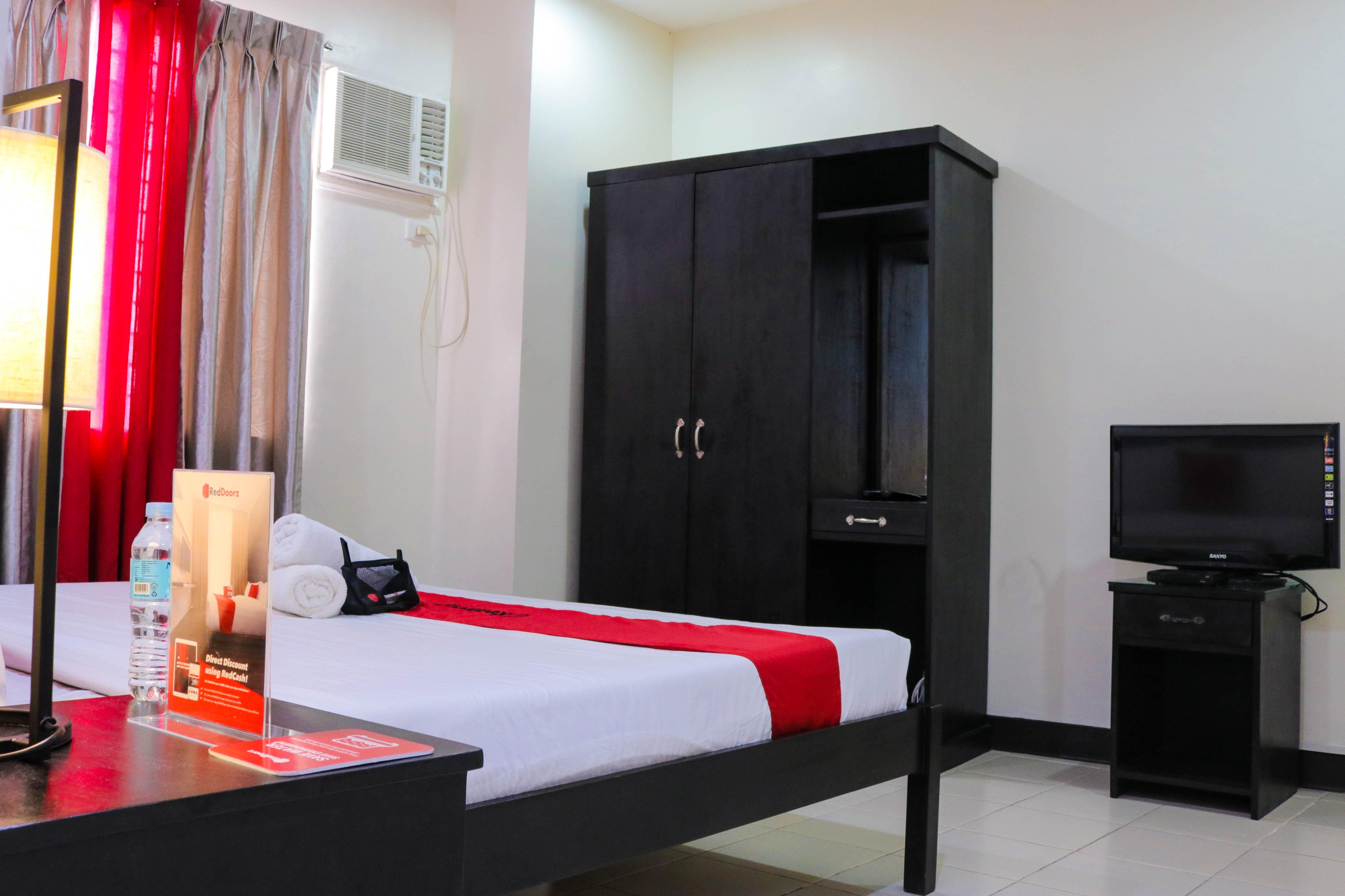 Reddoorz Plus @ Mabolo Cebu Exterior photo